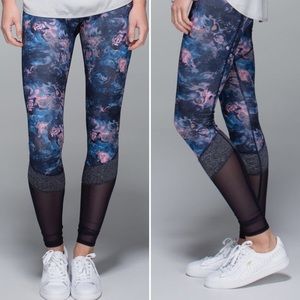 Lululemon legging with mesh bottom